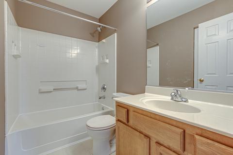 446 Mockingbird Ct, Lindenhurst, IL 60046 photo 18