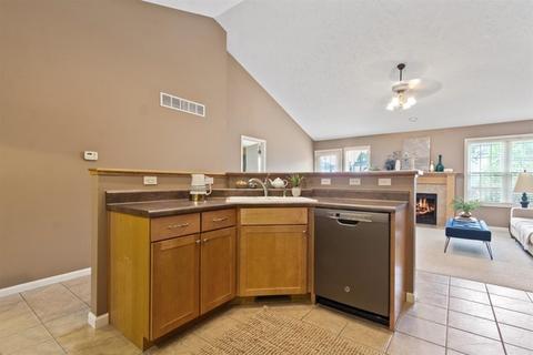 360 Beechwood Ct, Normal, IL 61761 photo 9