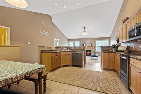 360 Beechwood Ct, Normal, IL 61761 photo 7