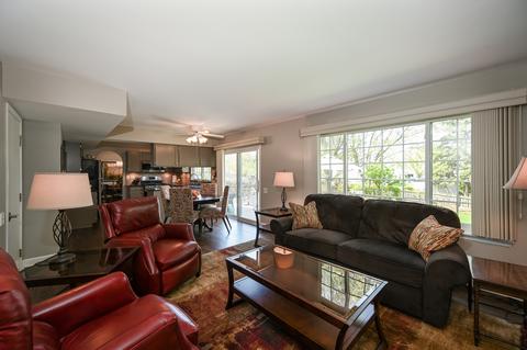 511 Bourbon Ln, Naperville, IL 60565 photo 12