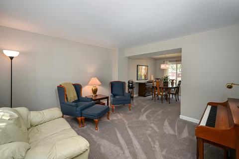 511 Bourbon Ln, Naperville, IL 60565 photo 5