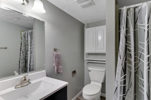 108 S Hershey Rd, Bloomington, IL 61704 photo 30
