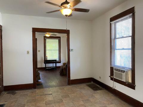 207 E 1st St, Genoa, IL 60135 photo 4