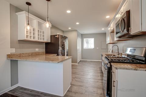 445 Aster Ln, Hoffman Estates, IL 60169 photo 9