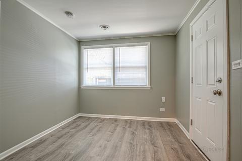 445 Aster Ln, Hoffman Estates, IL 60169 photo 17