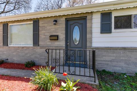 445 Aster Ln, Hoffman Estates, IL 60169 photo 3