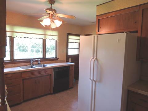 105 Parkview Dr, Forrest, IL 61741 photo 9