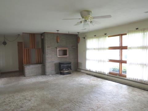 105 Parkview Dr, Forrest, IL 61741 photo 3