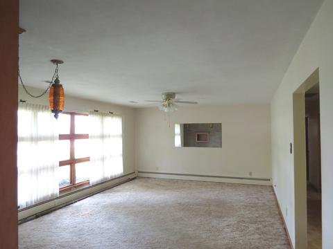 105 Parkview Dr, Forrest, IL 61741 photo 2