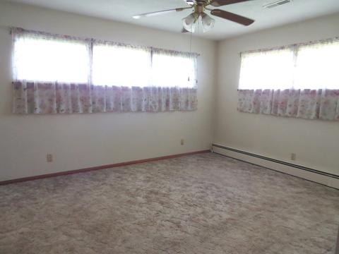 105 Parkview Dr, Forrest, IL 61741 photo 14