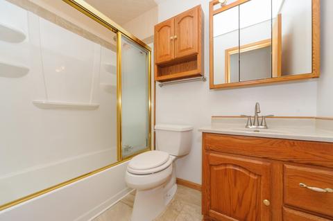 207 Yorkshire Pl #15A, Wheeling, IL 60090 photo 13