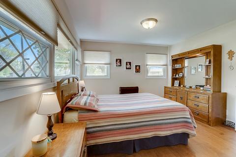 950 S Warrington Rd, Des Plaines, IL 60016 photo 20
