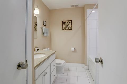 950 S Warrington Rd, Des Plaines, IL 60016 photo 15