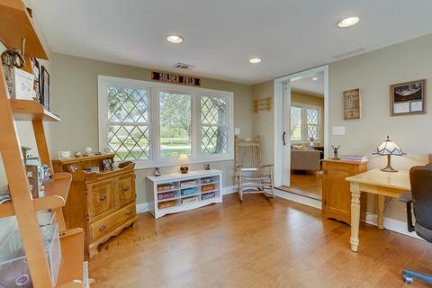 950 S Warrington Rd, Des Plaines, IL 60016 photo 6