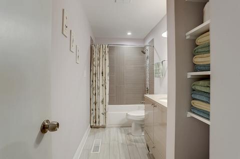950 S Warrington Rd, Des Plaines, IL 60016 photo 21