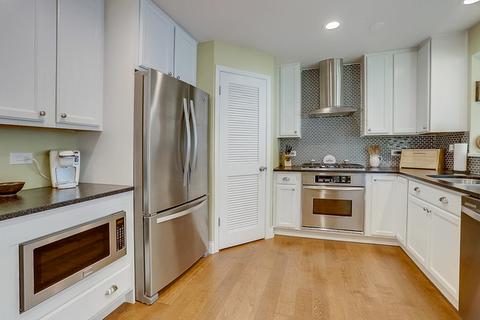 950 S Warrington Rd, Des Plaines, IL 60016 photo 8