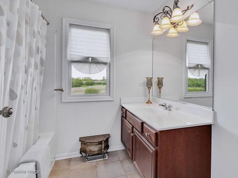 1464 Pleasant Dr, Bartlett, IL 60103 photo 15