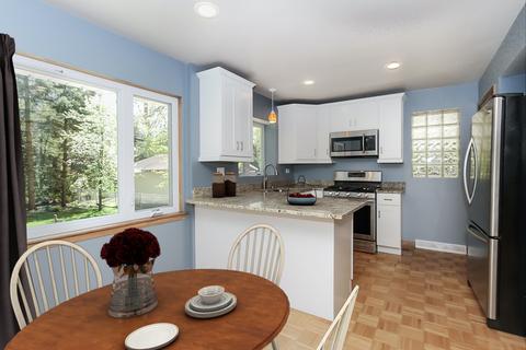 293 E Quincy St, Riverside, IL 60546 photo 7