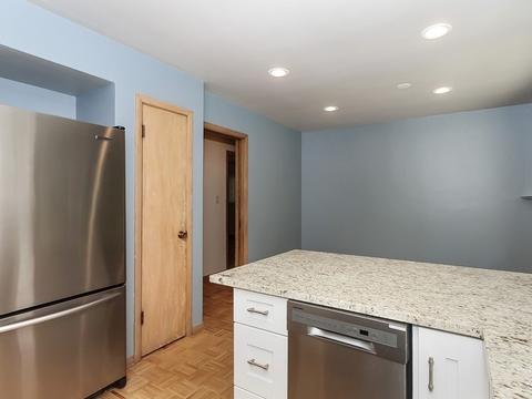 293 E Quincy St, Riverside, IL 60546 photo 9