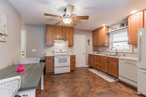1211 Searle Dr, Normal, IL 61761 photo 5