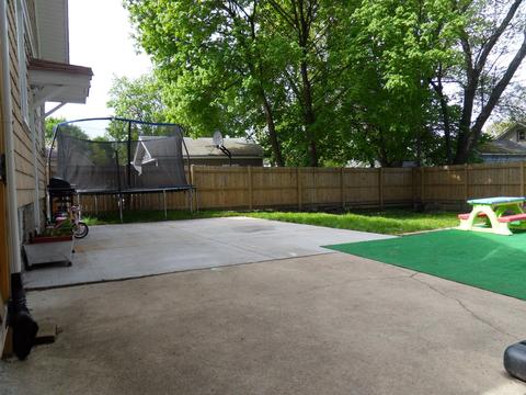 637 Bangs St, Aurora, IL 60505 photo 5