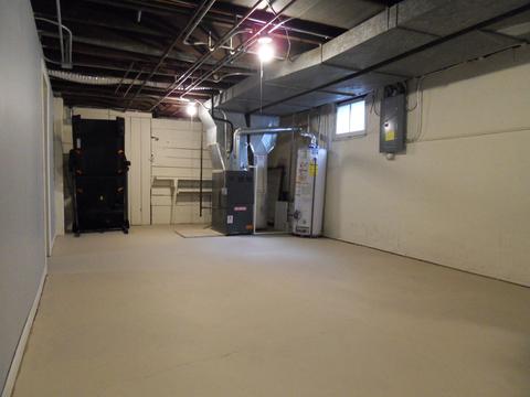 637 Bangs St, Aurora, IL 60505 photo 37