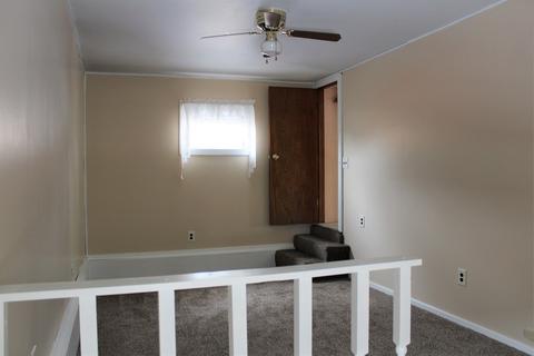 203 S Madison St, Morrison, IL 61270 photo 11