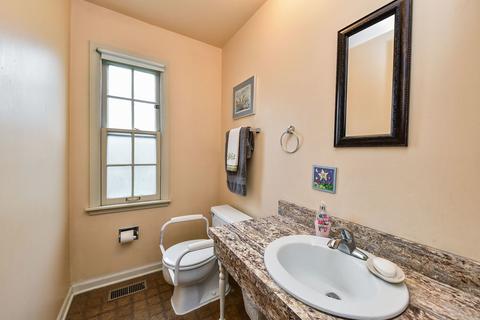 628 Pershing Ave, Wheaton, IL 60189 photo 8
