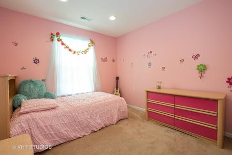 321 Monument Rd, Elgin, IL 60124 photo 12