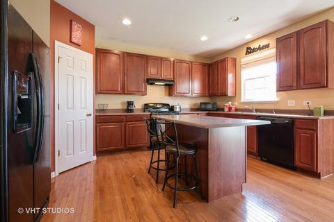 321 Monument Rd, Elgin, IL 60124 photo 4