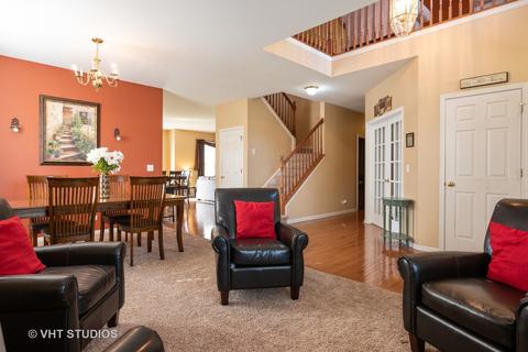 321 Monument Rd, Elgin, IL 60124 photo 3
