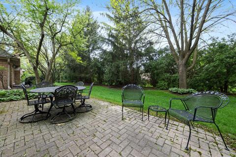 36 Pine Tree Ln, Burr Ridge, IL 60527 photo 4