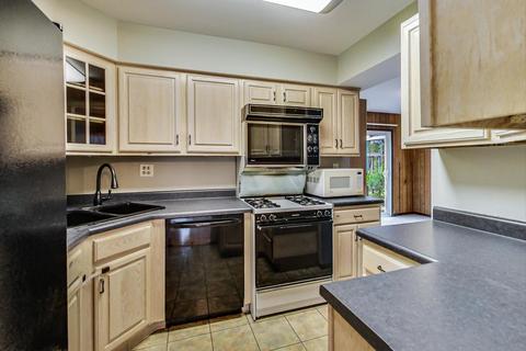 481 Alder Dr, Wheeling, IL 60090 photo 8