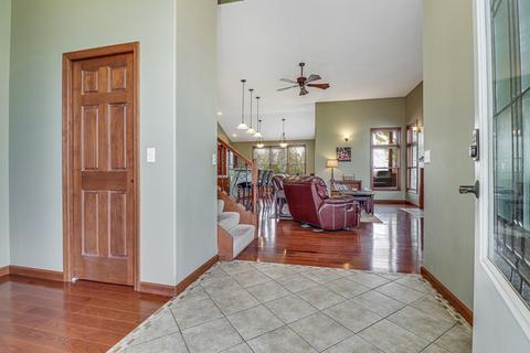 2301 Heather Ridge Dr, Normal, IL 61761 photo 2
