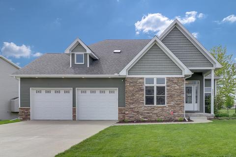 2301 Heather Ridge Dr, Normal, IL 61761 photo 1