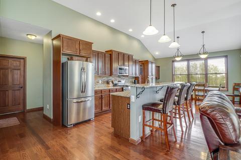 2301 Heather Ridge Dr, Normal, IL 61761 photo 8