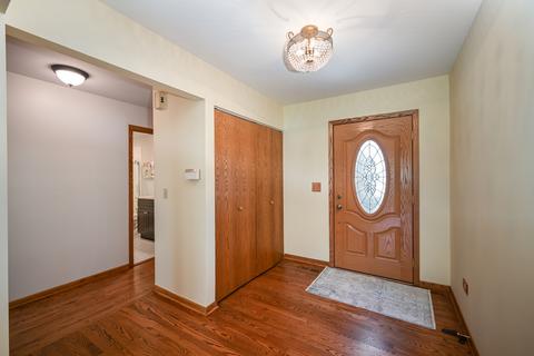 2229 Appleby Dr, Wheaton, IL 60189 photo 6