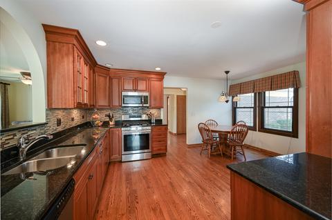 2229 Appleby Dr, Wheaton, IL 60189 photo 12