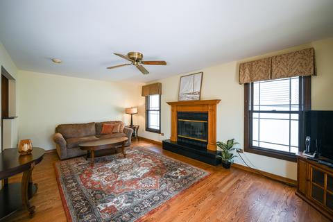 2229 Appleby Dr, Wheaton, IL 60189 photo 10