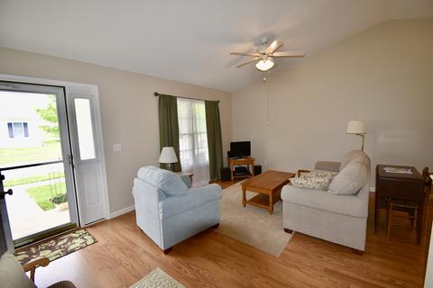 1109 Bull St, Normal, IL 61761 photo 4