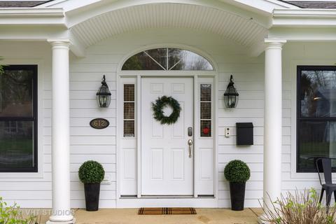 612 Pershing Ave, Wheaton, IL 60189 photo 2