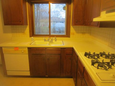 743 Algona Ave, Elgin, IL 60120 photo 5