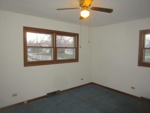 743 Algona Ave, Elgin, IL 60120 photo 13