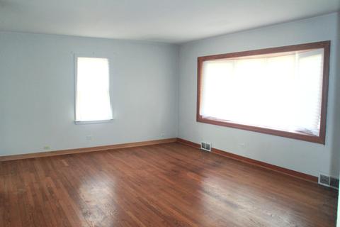 1182 Webster Ln, Des Plaines, IL 60016 photo 2