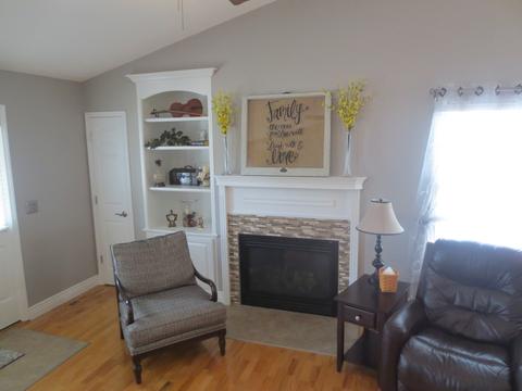 809 Eddy Rd, Bloomington, IL 61704 photo 5