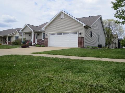 809 Eddy Rd, Bloomington, IL 61704 photo 2