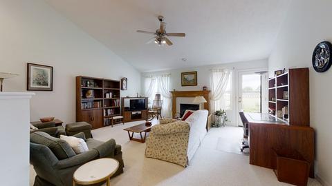 565 Beechwood Ct, Normal, IL 61761 photo 3