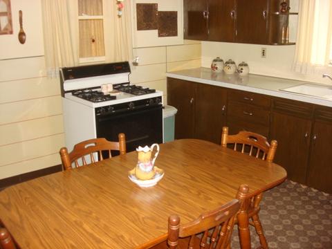 300 Gary St, Leonore, IL 61332 photo 3