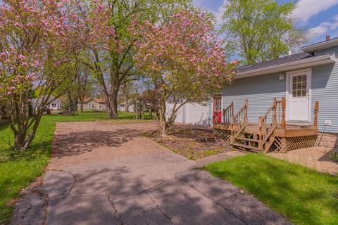 208 W 4th St, Gridley, IL 61744 photo 6