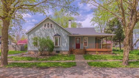 208 W 4th St, Gridley, IL 61744 photo 1